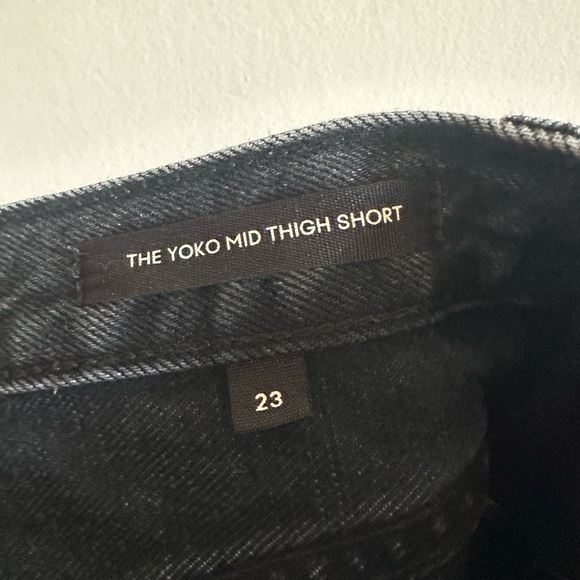 Aritzia Denim Forum Black ‘The Yoko Mid Thigh Short’ Jean Shorts size 23 EUC - Picture 6 of 8